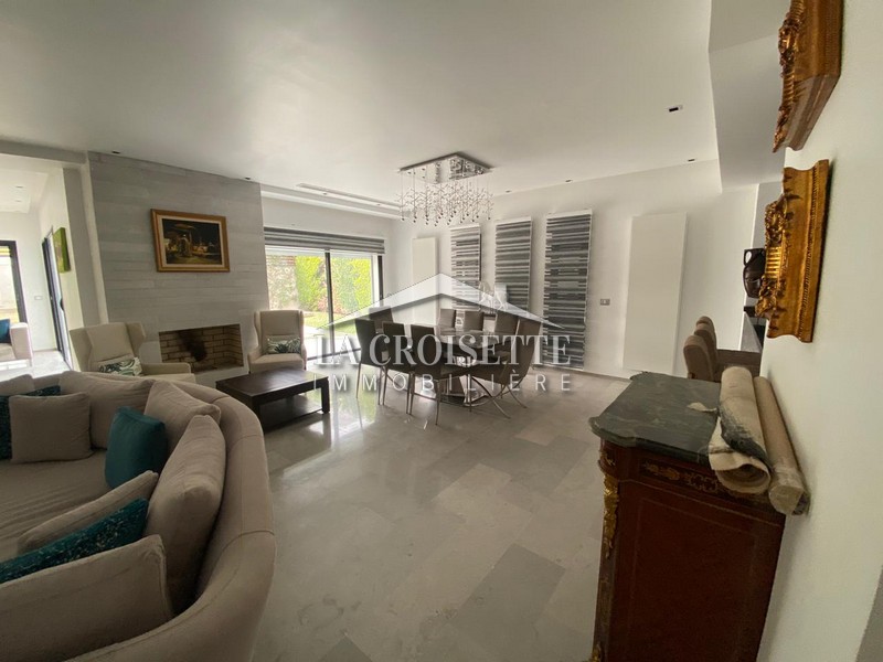 Villa S+3 avec piscine et studio indépendant à La Soukra